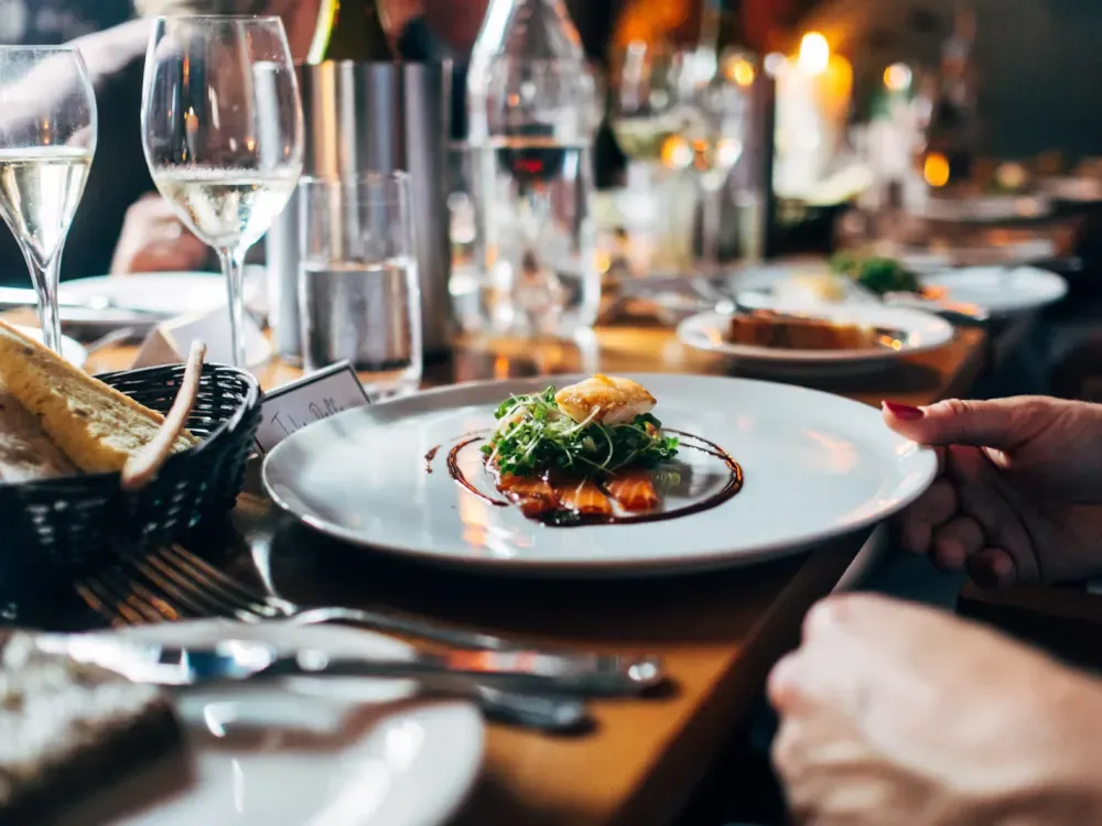 Fine Dining — representative stock photo