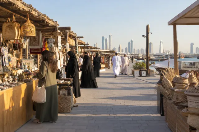 Friday Souq (Mina Zayed)